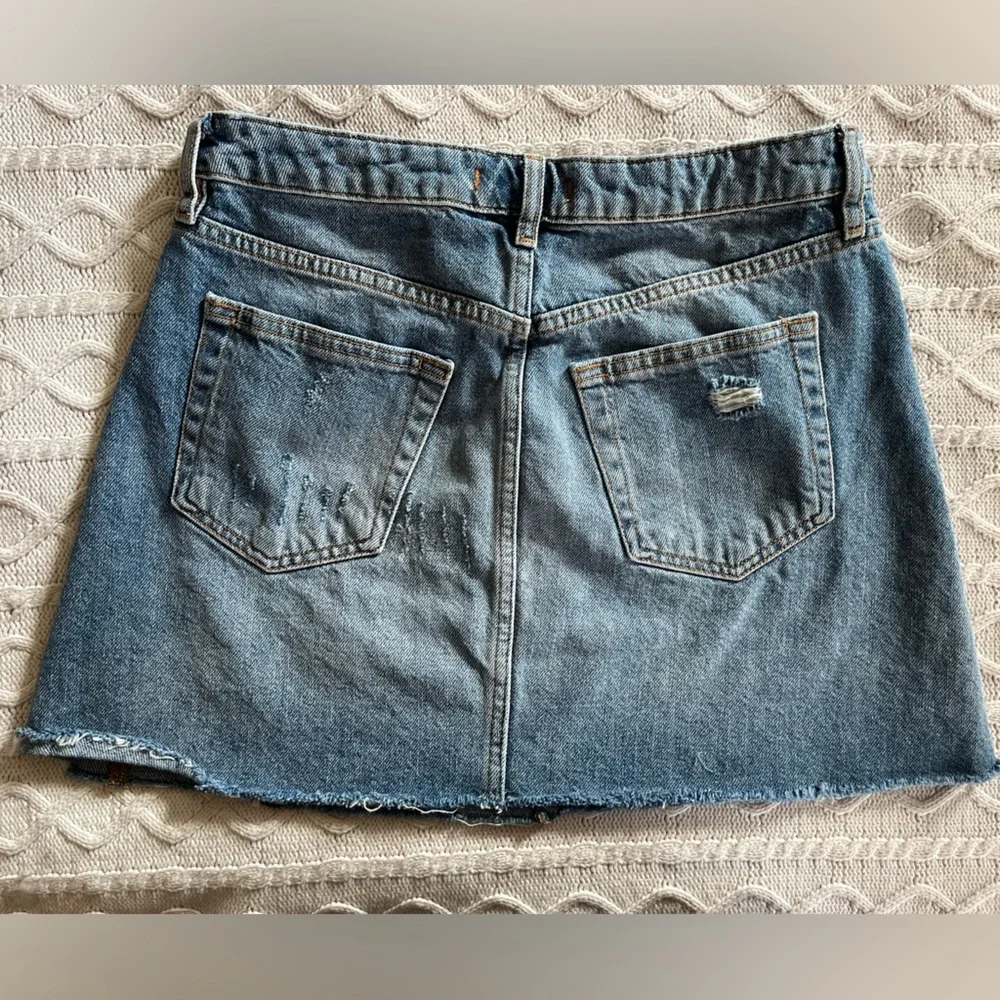 We The Free Distressed Denim Button-Up Skirt Women’s Size 28 - Picture 7 of 14